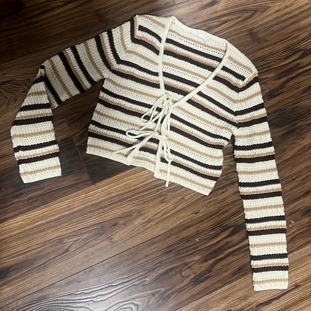 Crochet waist cropped front tie striped sweater, size L fits like M